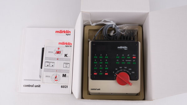Märklin 6021 control unit Zentraleinheit mit eingebautem Fahrgerät (in OVP)