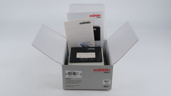 Märklin 6017 booster Leistungsverstärker, mit Kabel (beklebt, in OVP)