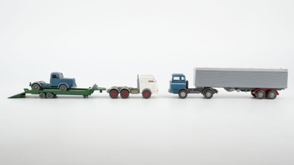 Wiking H0 Konvolut Sattelschlepper Aluaufbau, Abschlepper mit LKW Ladung