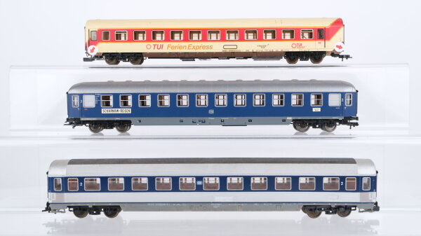 Roco H0 Konvolut Abteilwagen "Scharnow-Reisen" 2.Kl. Personenwagen "TUI Ferien Express" Abteilwagen 2.Kl. DB (unvollständig)