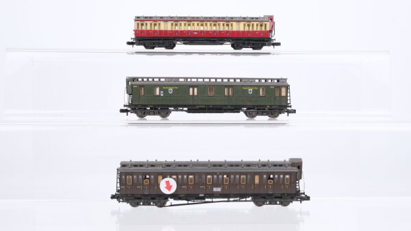 Fleischmann N Konvolut Abteilwagen 3. Kl. Postwagen K.P.E.V. u.a. (Abbruch)