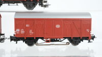 Märklin H0 Konvolut gedeckte Güterwagen mit Zugschluss gedeckter Güterwagen mit Bremserhaus DB