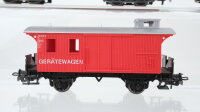 Märklin H0 Konvolut "Feuerwehr" Niederbordwagen mit Hubschrauber Rungenwagen mit Container "Einsatzleitung" Gerätewagen DB