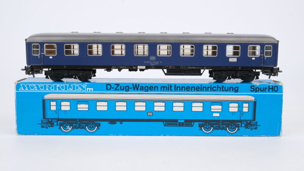 Märklin H0 4051 Reisezugwagen (Schnellzugwagen, 51 80 10-40 167-8) 1.Kl. Aüm 202 DB