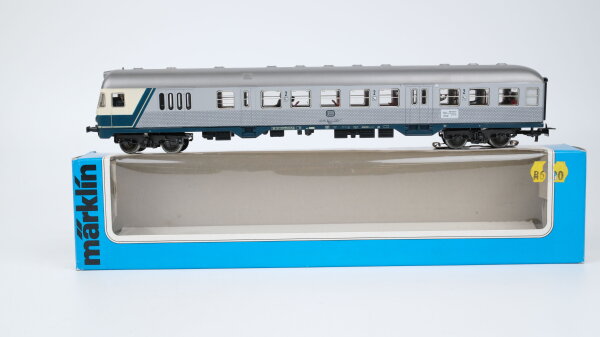 Märklin H0 4160 Nahverkehrswagen mit Gepäckabteil und Führerstand BDnf 735 der DB