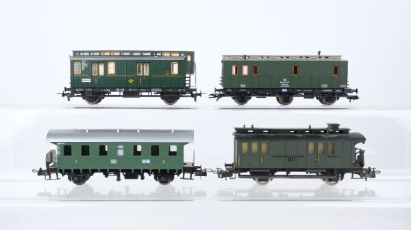 Fleischmann u.a. H0 Konvolut Donnerbüchse 2. Kl. Wohnwagen Postwagen Gepäckwagen DB u.a.