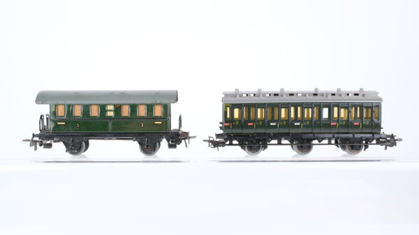 Märklin H0 Konvolut Donnerbüchse 3. Kl. 327 Abteilwagen 2. Kl. 330/1
