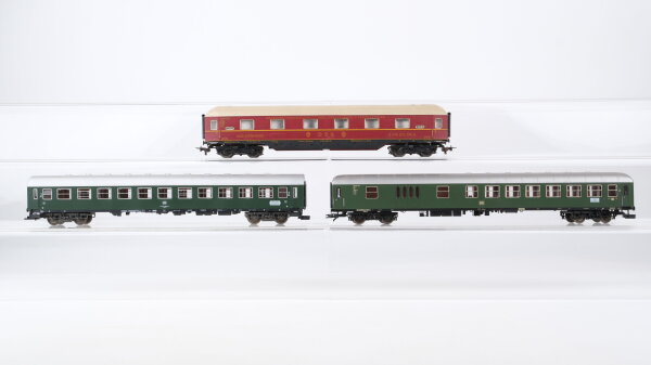 Fleischmann H0 Konvolut Schnellzugwagen 2. Kl. mit Gepäckabteil Schlafwagen "DSG Mitropa" DB