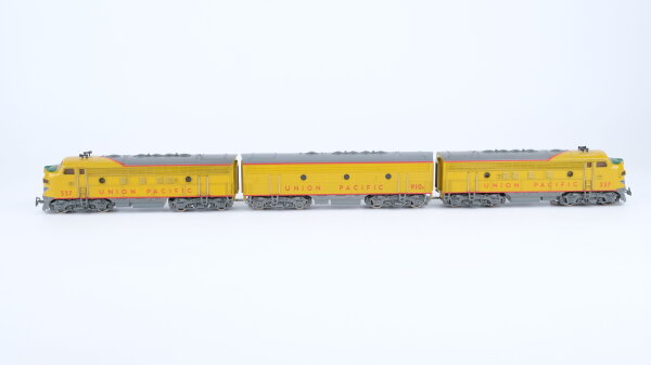 Märklin H0 Diesellok Set BR 337 EMD F7 Union Pacific Wechselstrom (hintere Lok ohne Antrieb)