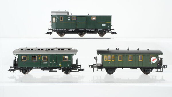 Fleischmann H0 Konvolut Donnerbüchse 2./3. Kl. Postwagen Gepäckwagen DR u.a.