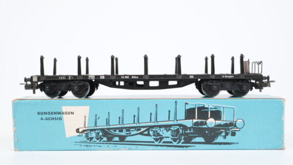 Märklin H0 4516 Flachwagen mit Rungen SSka DB