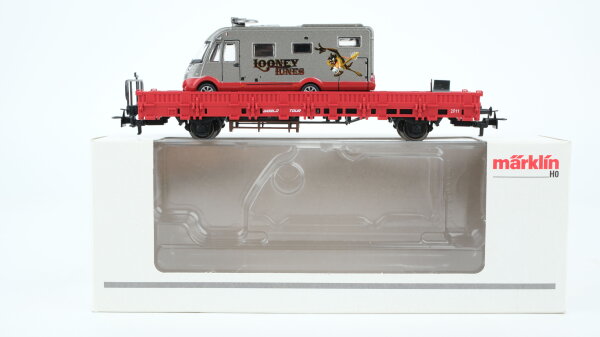 Märklin H0 48611 Niederbordwagen mit Hymer Wohnmobil "Looney Tunes" (Jahreswagen 2011)