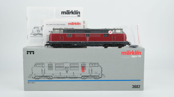 Märklin H0 3682 Diesellokomotive BR 221 der DB Wechselstrom Digital (ruckelt stark)