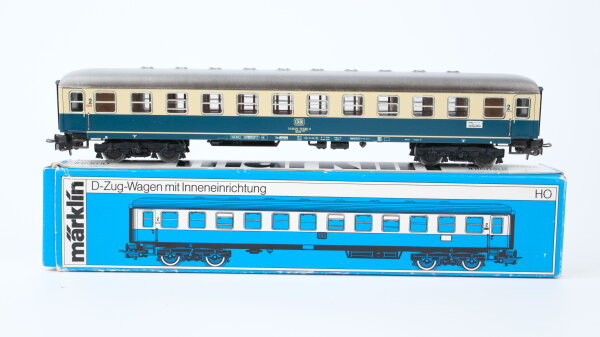 Märklin H0 4112 Reisezugwagen (Schnellzugwagen 2.Kl, Wagenunterkante ozeanblau) Büm 234 der DB