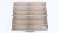 Unbekannt H0 Alu Vitrinenkoffer 51x46x7cm 12 Abteile mit Schlüssel (Kratzer)
