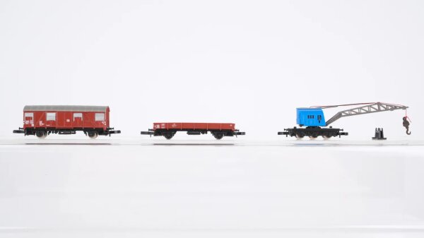 Märklin Z Konvolut Kranwagen mit Kranschutzwagen gedeckter Güterwagen DB