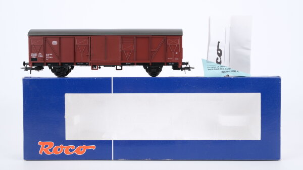 Roco H0 46407 Gedeckter Güterwagen (151 2 083-7 Gbs 252) DB
