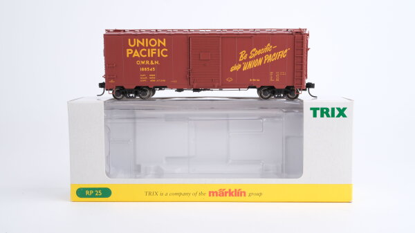 Trix H0 24900 USA Box Car "Serves All the West" Union Pacific Railroad Company