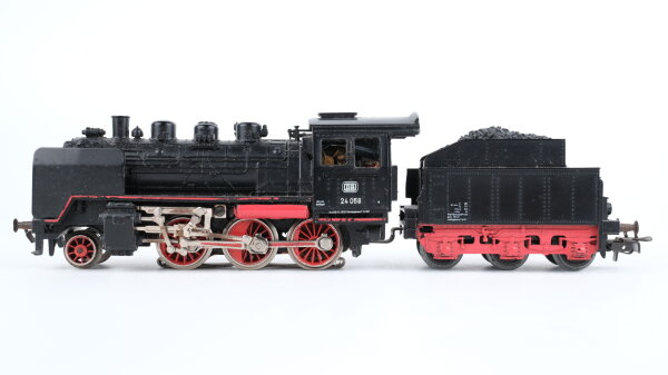 Märklin H0 Dampflok mit Tender BR 24 058 DB Wechselstrom (stoppt)