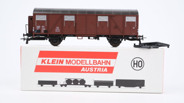 Klein Modellbahn H0 3021 Gedeckter Güterwagen mit Bremserhaus DB