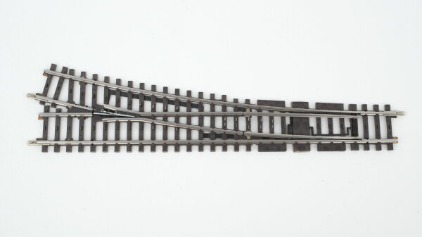Märklin H0 2271R Schlanke Handweiche rechts, mit beweglichem Herzstück (ohne Antrieb, ohne Handschalthebel) (Farbreste)