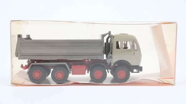 Roskopf H0 433 Mercedes-Benz 3333 K 8 x 4 3-Seiten-Kipper grau-silber