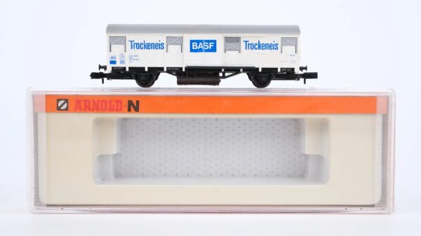 Arnold N 4423 gedeckter Güterwagen BASF Trockeneis DB