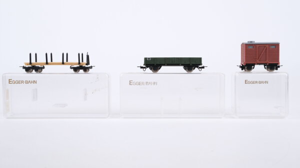 Egger-Bahn H0e Konvolut Niederbordwagen gedeckter Güterwagen Rungenwagen