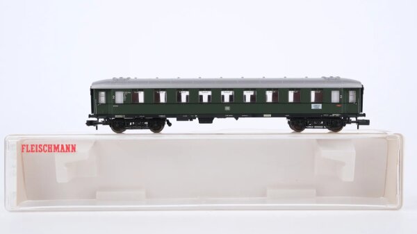 Fleischmann N 8632K Schnellzugwagen 2. Kl B4üwe DB