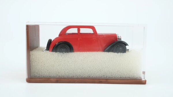 Brekina H0 1301 DKW F7 Limousine rot