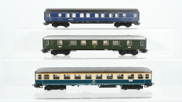 Märklin H0 Konvolut Abteilwagen 1.Kl. Schlafwagen blau Packwagen grün DB/CIWL