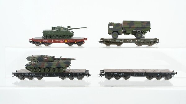 Märklin H0 Konvolut Schwerlastwagen teilbeladen mit Panzer/Militärfahrzeug "Bundeswehr" DB DR