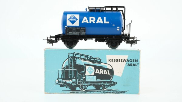 Märklin H0 4646 Mineralöl-Kesselwagen ARAL  Einheitskesselwagen der DB