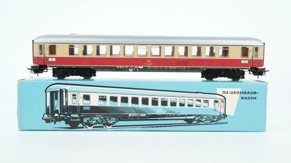 Märklin H0 4086 Reisezugwagen (TEE-Großraumwagen, 1.Kl., 61 80 18-80 010-1) Ap4üm / Apüm 121 der DB
