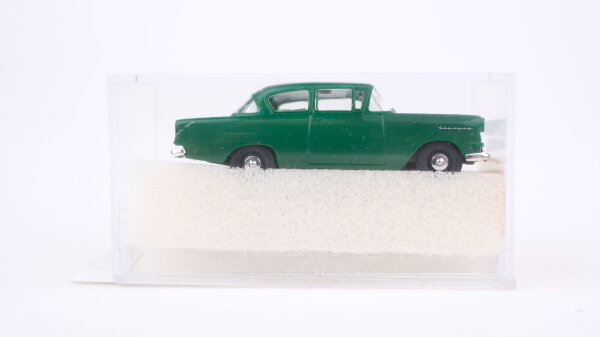 Brekina H0 20007 Opel Rekord grün