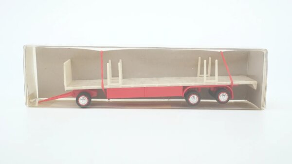 TRUCK-Line H0 8152 Pritschenanhänger mit Rungen