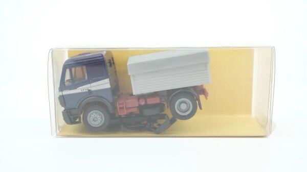 TRUCK-Line H0 8167 Mercedes-Benz Zugmaschine mit Ballast-Pritsche/Plane