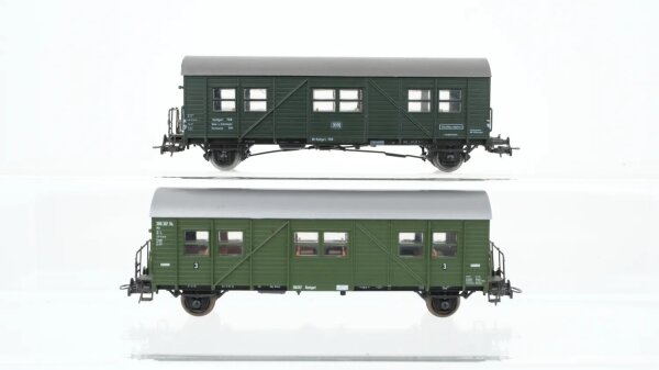 Roco H0 Konvolut Behelfspersonenwagen 3. Kl. Wohn-/Schlafwagen DB