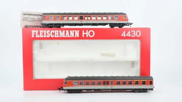 Fleischmann H0 4430 Diesel-Triebzug BR 614 038-8/614 044-6 DB Gleichstrom Analog