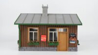 Pola G Warteraum mit Aussenwerbung und Briefkasten