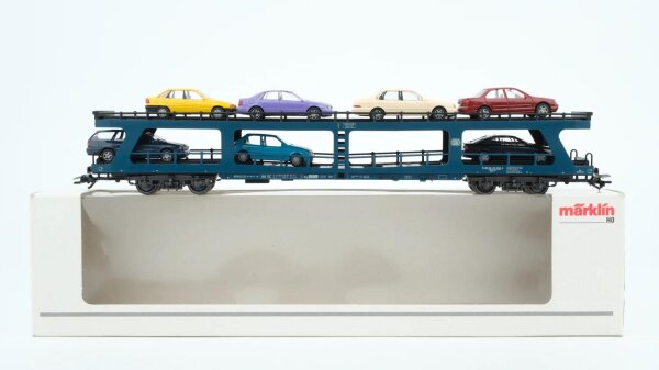 Märklin H0 4234 Reisezugwagen (Autotransportwagen mit PKW) DDm 915 der DB