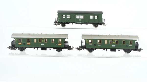 Märklin H0 Konvolut Personenwagen 2./3. Kl. Behelfspersonenwagen DR