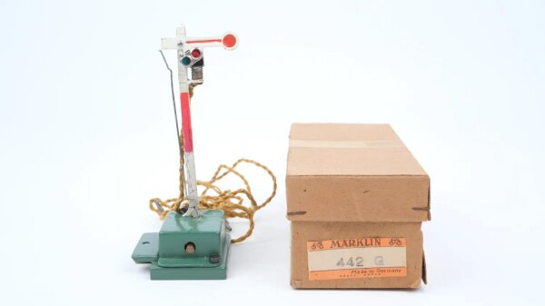 Märklin H0 442 G Signal ohne Gleis