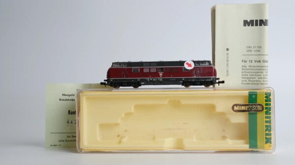 Minitrix N 2061 Diesellok BR 221 137-3 DB