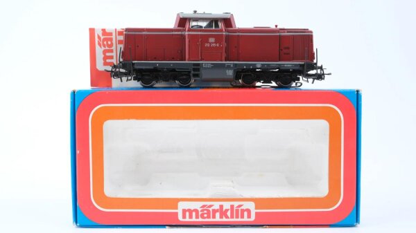 Märklin H0 3072 Diesellok BR 212 215-8 DB Wechselstrom (vermutlich verharzt)