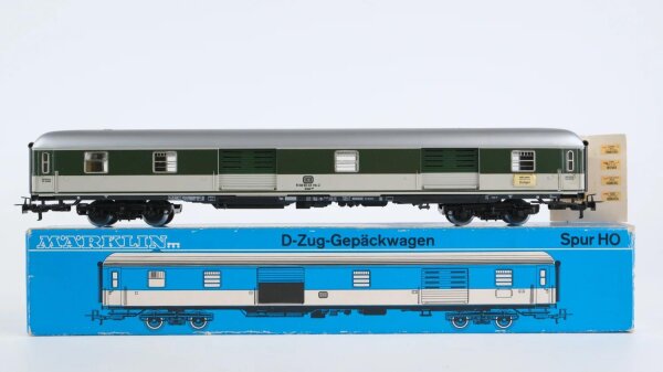 Märklin H0 4093 Gepäckwagen (51 80 92-40 118-2, grün-weiß) Düm 902 / Düms 902 der DB