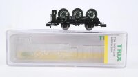 Minitrix N 15335 Flachwagen, Ladung: 3 Radsätze...