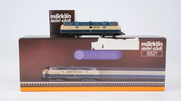 Märklin Z 8821 Diesellok BR 221 120-9 DB