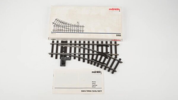 Märklin Spur 1 5966 Weiche rechts L 300 mm R 600 mm mit Handantrieb