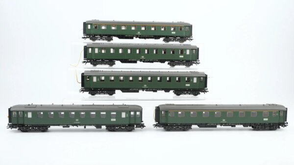 Märklin H0 Konvolut Abteilwagen 1.Kl. 2.Kl. Grossraumwagen 2.Kl. DB